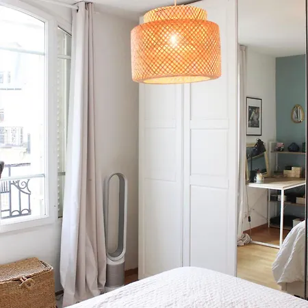 Charming Bright In The Heart Of Apartment *