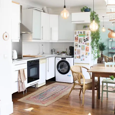 Apartment Charming Bright In The Heart Of Paris