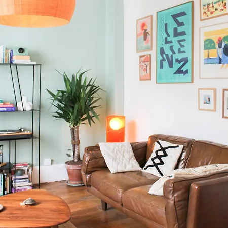 Apartment Charming Bright In The Heart Of